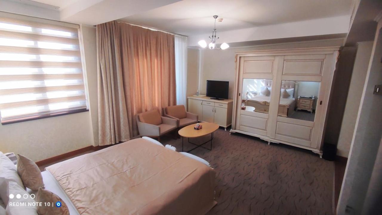 Vego Hotel Гянджа Экстерьер фото